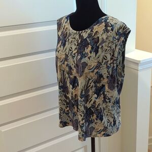 Plisse' Blouse Floral Pattern & Straight Pleated EUC